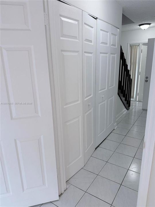 En Venta: $390,000 (3 camas, 3 baños, 1364 Pies cuadrados)