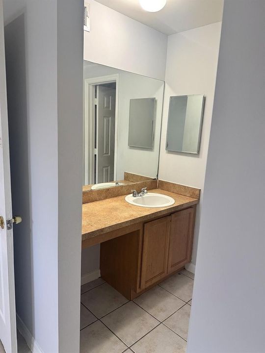 south-florida-home-bathroom-vanity