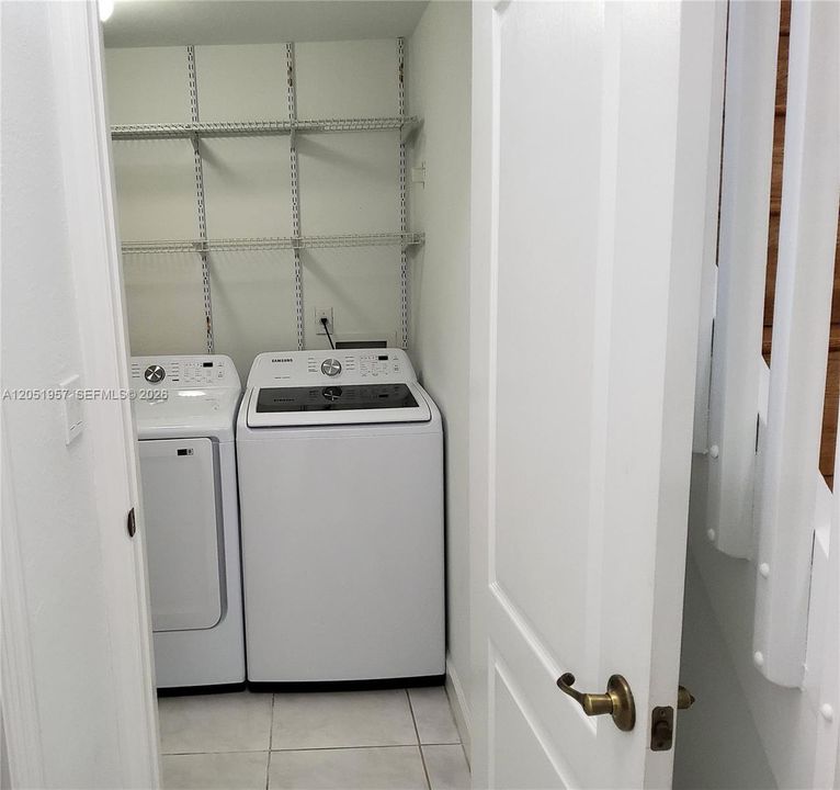 En Renta: $4,200 (3 camas, 2 baños, 2226 Pies cuadrados)