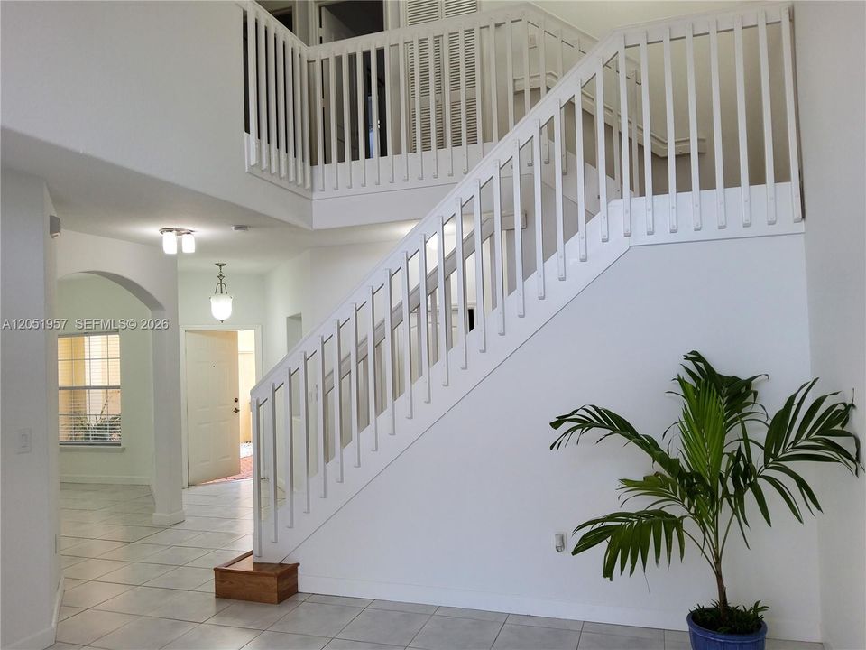 En Renta: $4,200 (3 camas, 2 baños, 2226 Pies cuadrados)