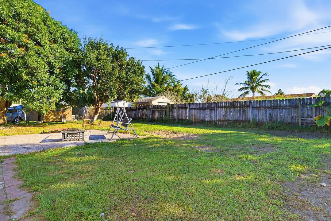 333-MID-PINES-ROAD-33461-032
