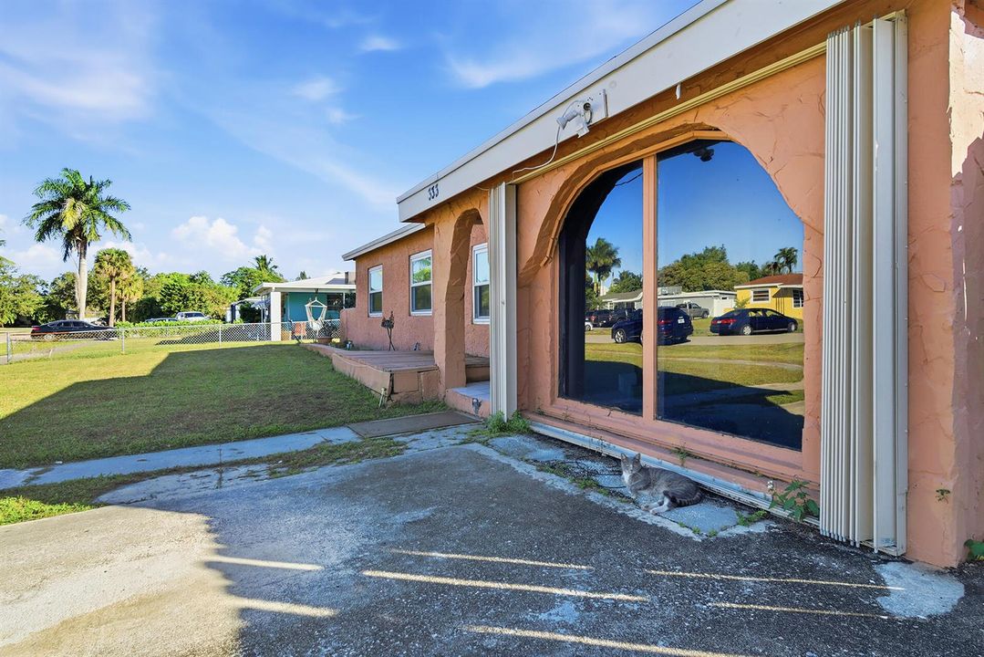 333-MID-PINES-ROAD-33461-005
