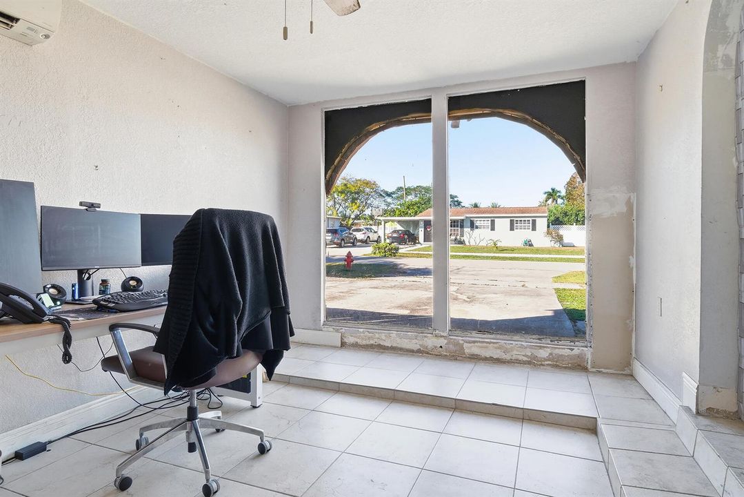 333-MID-PINES-ROAD-33461-019