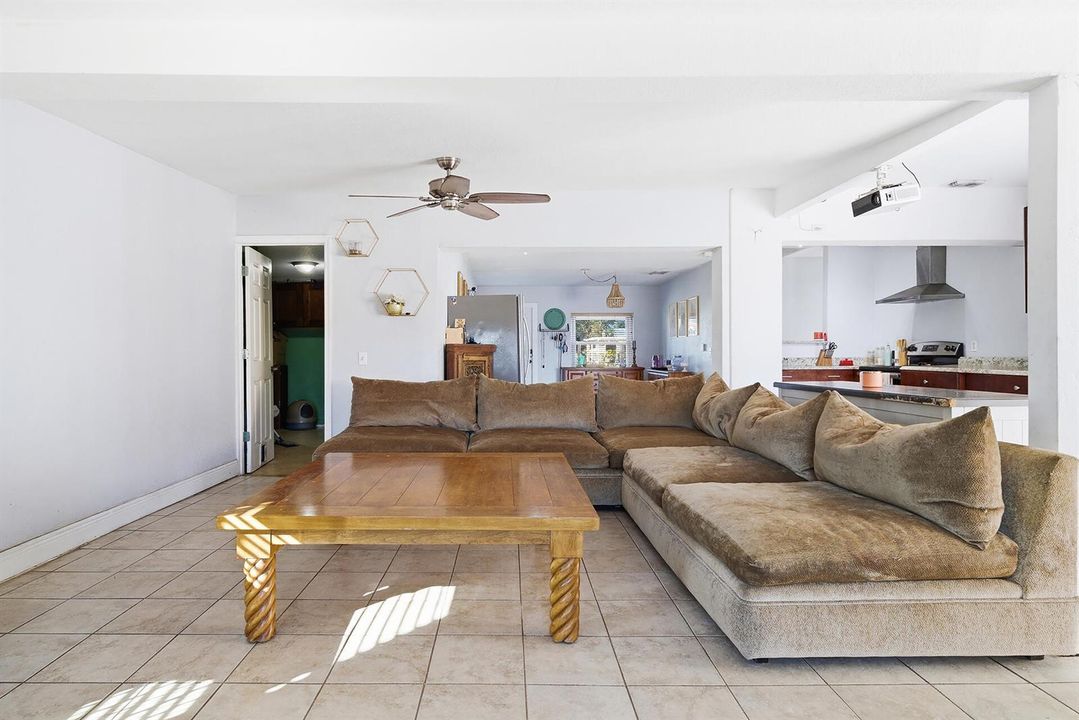 333-MID-PINES-ROAD-33461-006