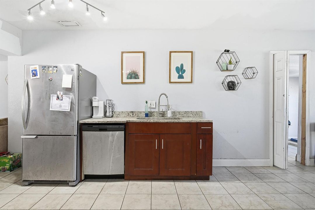333-MID-PINES-ROAD-33461-012