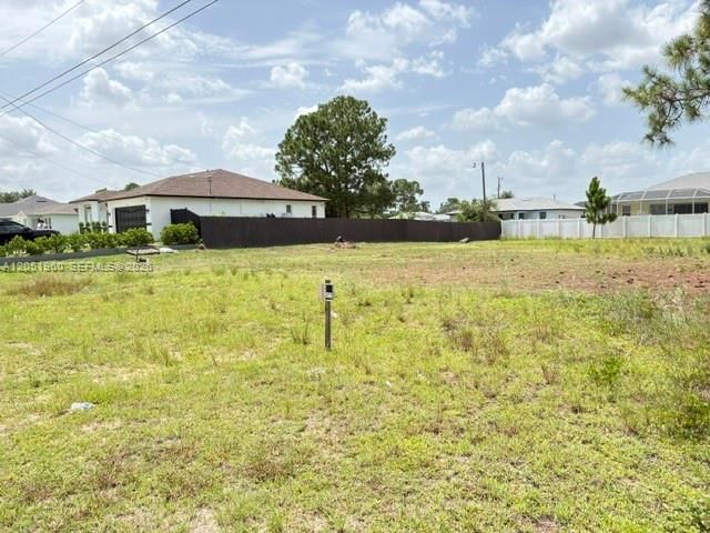 На продажу: $30,000 (0.25 acres)