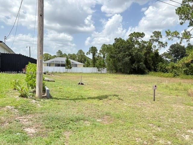 На продажу: $30,000 (0.25 acres)