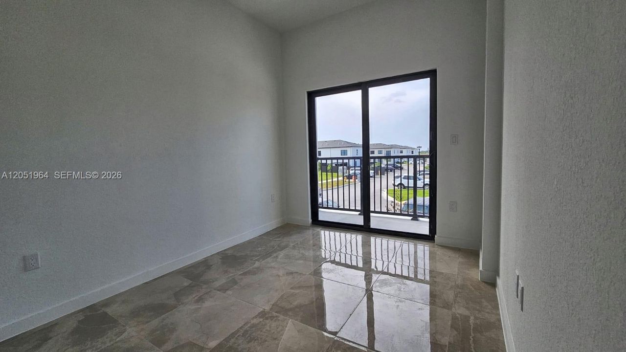 For Rent: $3,099 (4 beds, 3 baths, 1600 Square Feet)