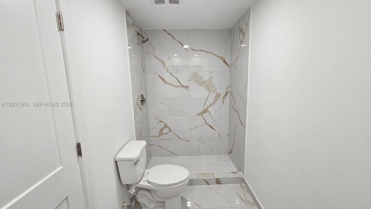 For Rent: $3,099 (4 beds, 3 baths, 1600 Square Feet)