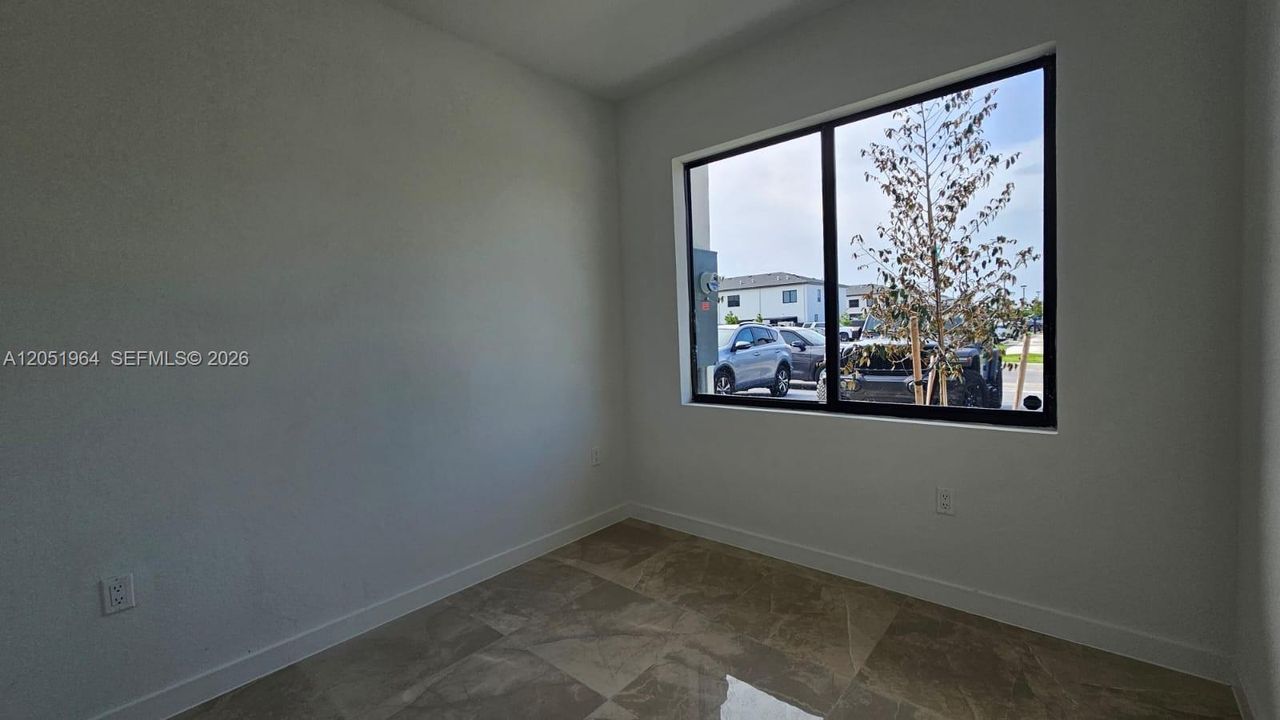 For Rent: $3,099 (4 beds, 3 baths, 1600 Square Feet)