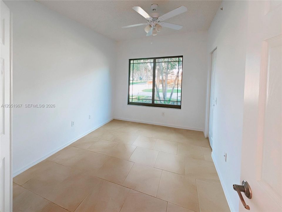 For Sale: $339,000 (3 beds, 2 baths, 1278 Square Feet)