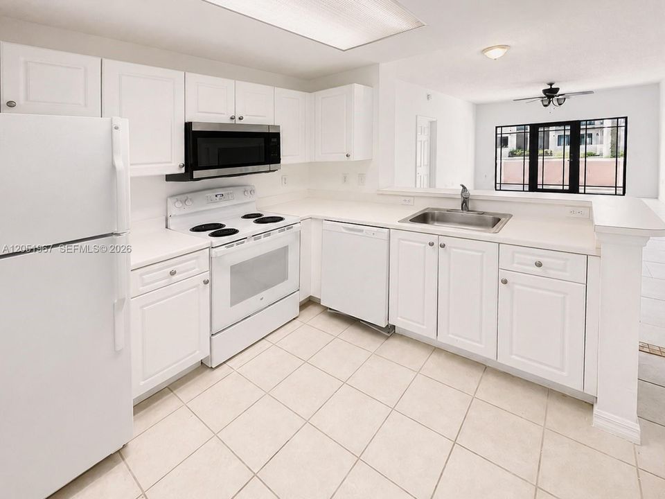 For Sale: $339,000 (3 beds, 2 baths, 1278 Square Feet)
