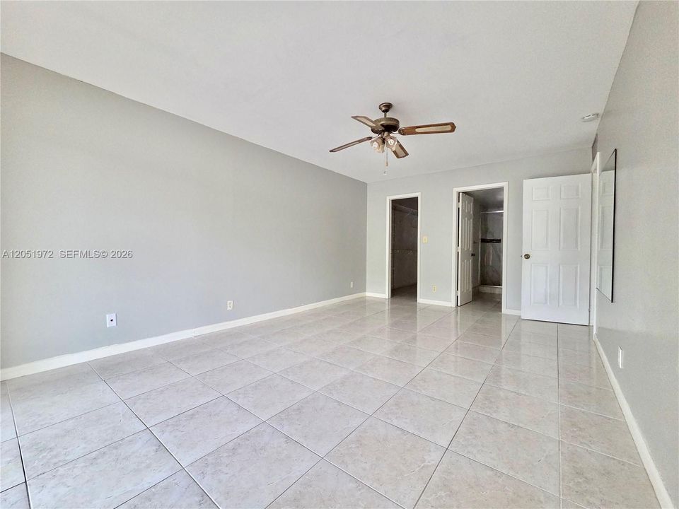 For Rent: $1,950 (2 beds, 2 baths, 1070 Square Feet)