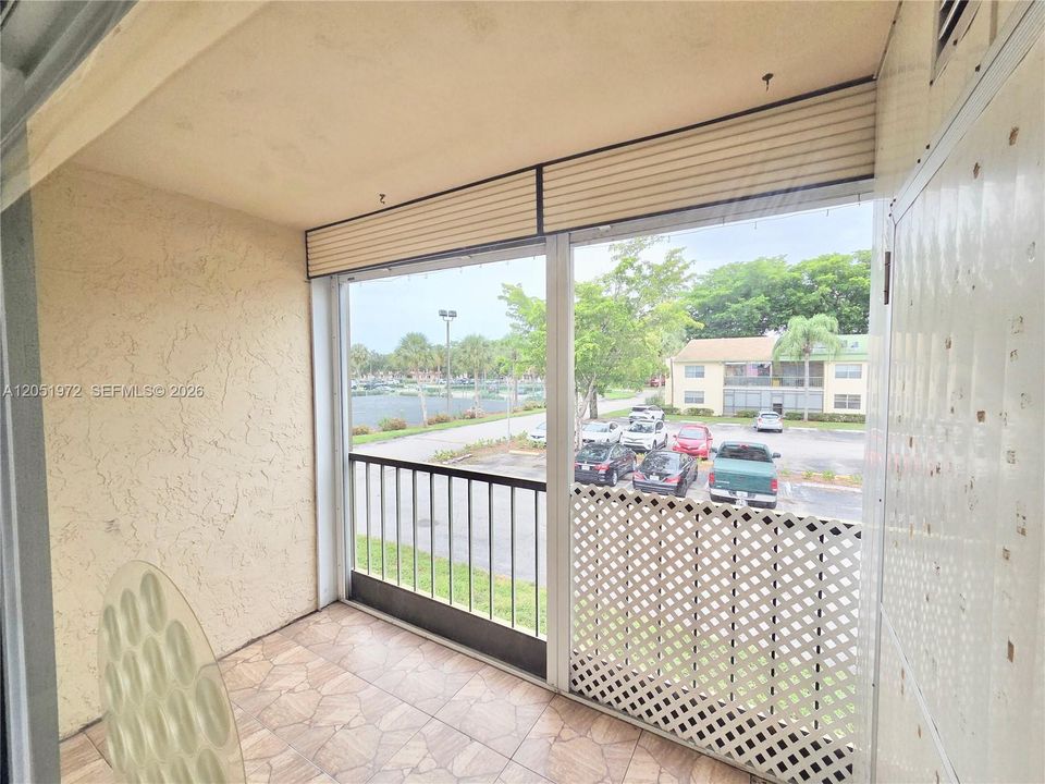 For Rent: $1,950 (2 beds, 2 baths, 1070 Square Feet)