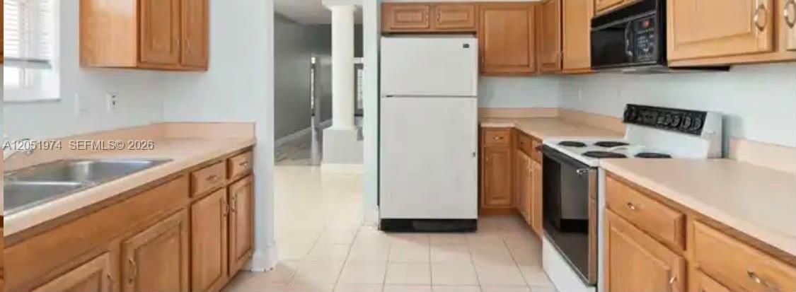 For Rent: $1,500 (3 beds, 2 baths, 2104 Square Feet)