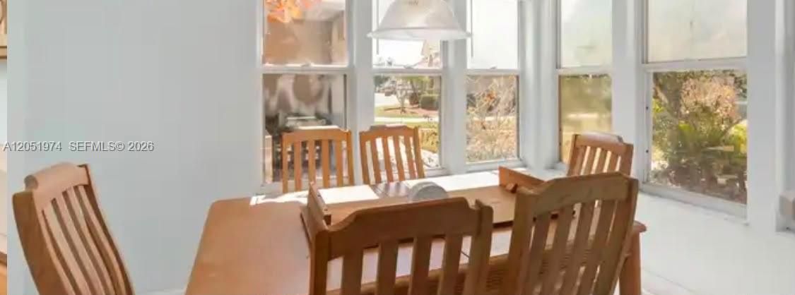 For Rent: $1,500 (3 beds, 2 baths, 2104 Square Feet)
