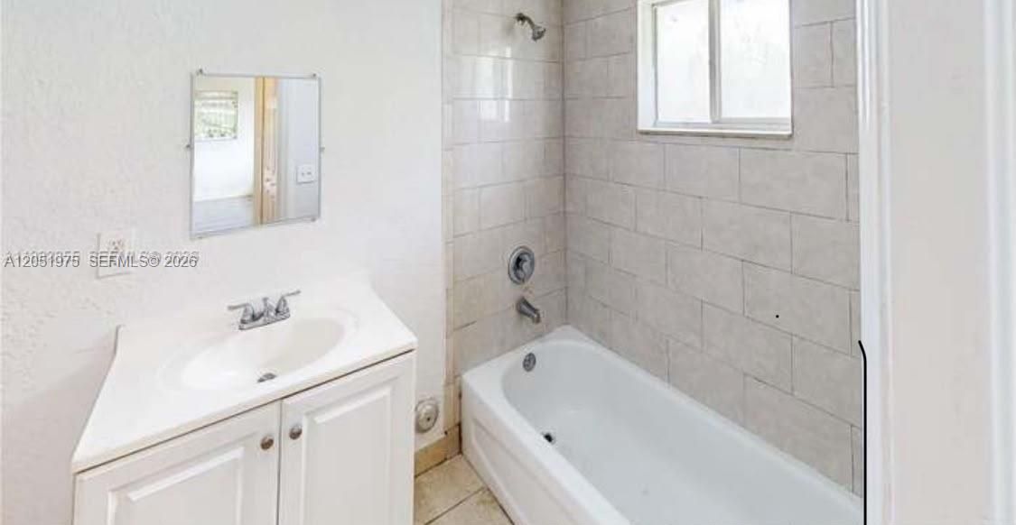 For Rent: $1,358 (3 beds, 2 baths, 1358 Square Feet)