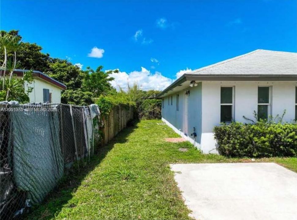For Rent: $1,358 (3 beds, 2 baths, 1358 Square Feet)