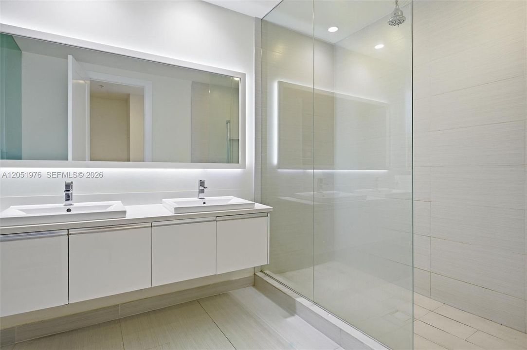 For Rent: $5,000 (4 beds, 3 baths, 2683 Square Feet)