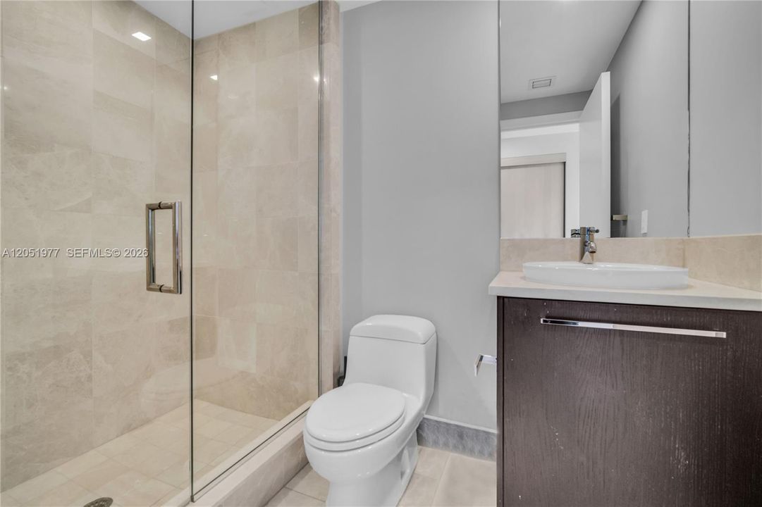 For Sale: $3,200,000 (3 beds, 3 baths, 1933 Square Feet)