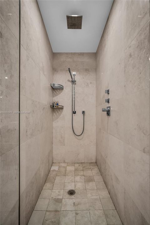 For Sale: $3,200,000 (3 beds, 3 baths, 1933 Square Feet)