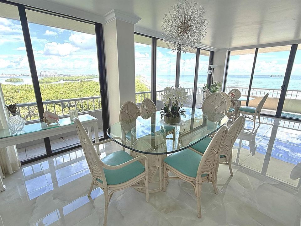 5540 8-C - Condo dining