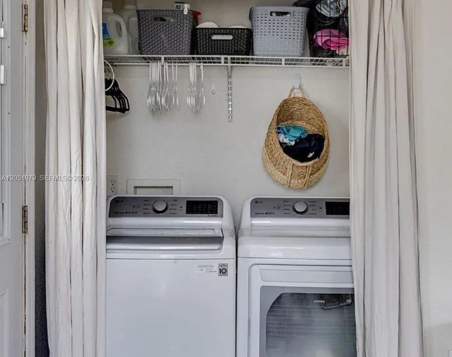 В аренду: $1,150 (3 спален, 2 ванн, 1392 Квадратных фут)