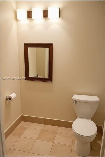 For Rent: $2,400 (2 beds, 2 baths, 1112 Square Feet)