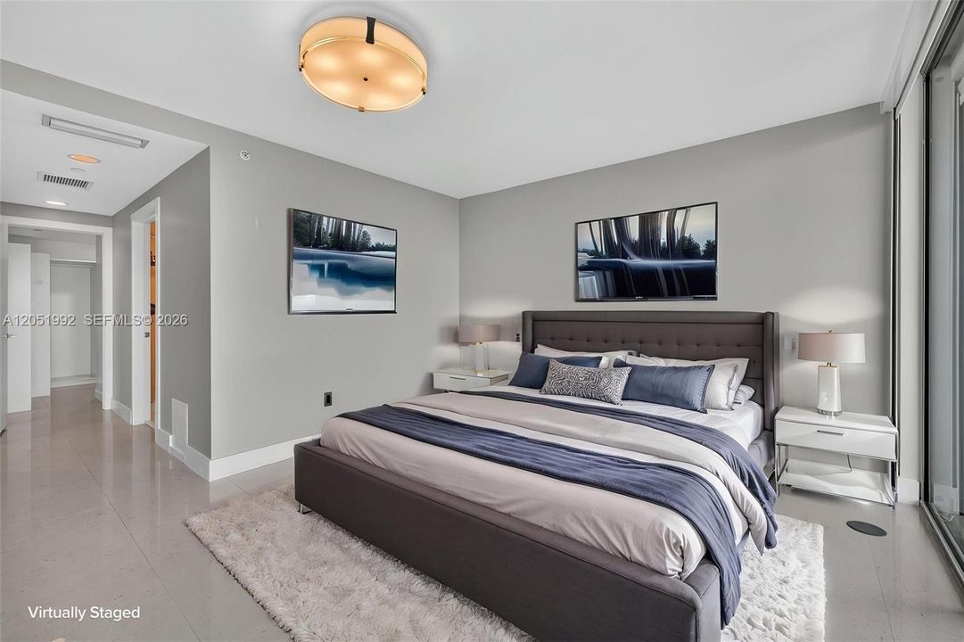 For Sale: $575,000 (1 beds, 2 baths, 1214 Square Feet)