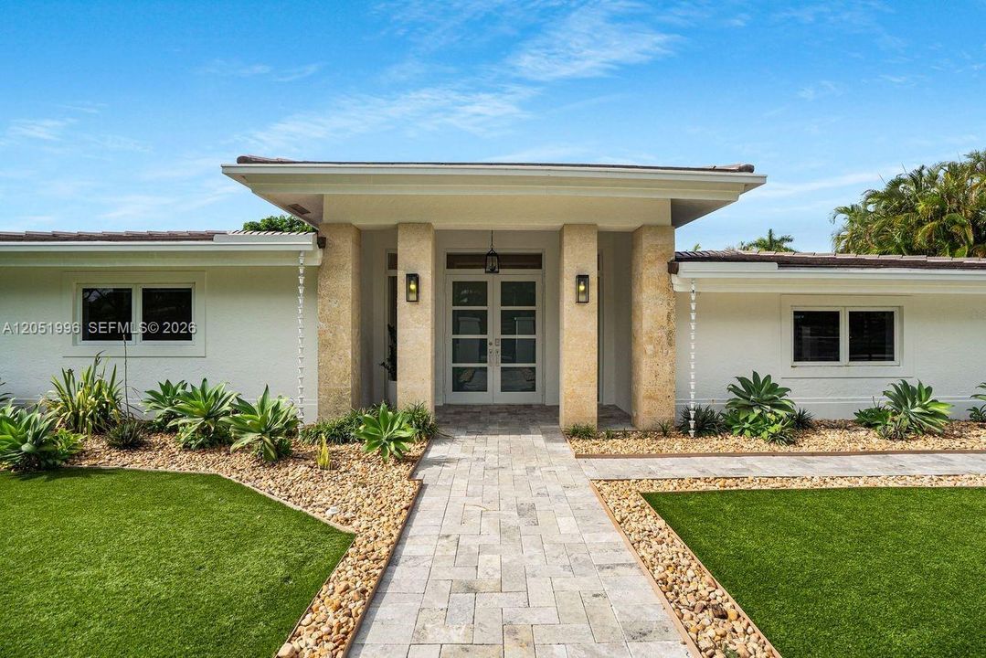 For Sale: $2,550,000 (4 beds, 3 baths, 3233 Square Feet)