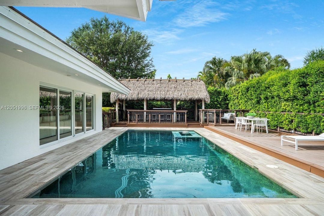 For Sale: $2,550,000 (4 beds, 3 baths, 3233 Square Feet)