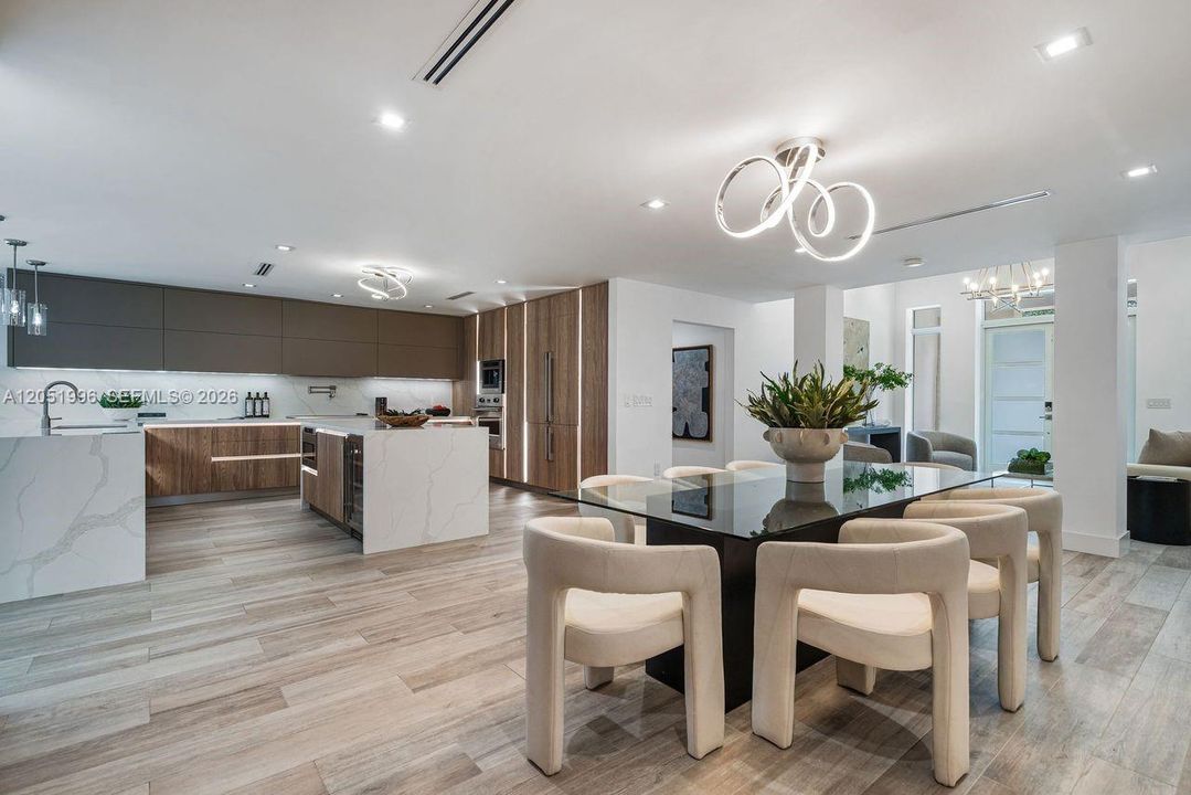 For Sale: $2,550,000 (4 beds, 3 baths, 3233 Square Feet)