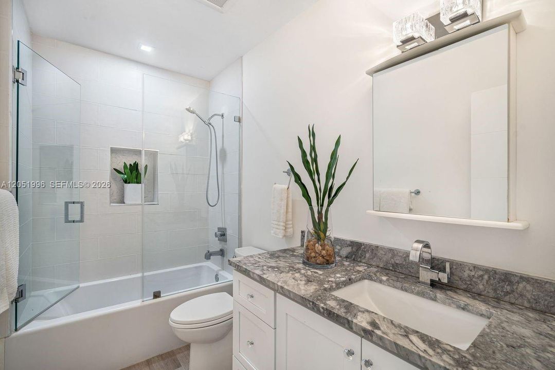 For Sale: $2,550,000 (4 beds, 3 baths, 3233 Square Feet)