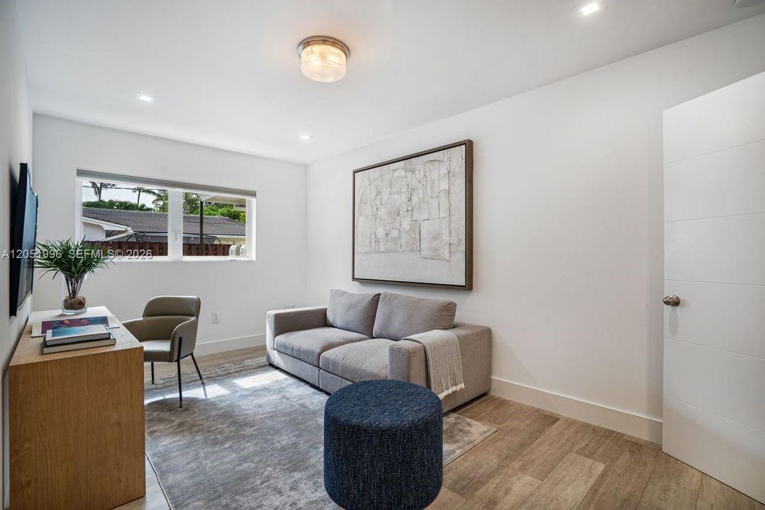 For Sale: $2,550,000 (4 beds, 3 baths, 3233 Square Feet)