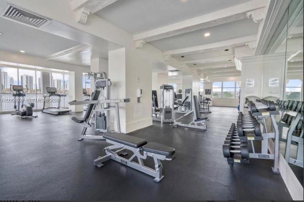 For Rent: $2,950 (2 beds, 2 baths, 1565 Square Feet)