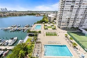 For Rent: $2,950 (2 beds, 2 baths, 1565 Square Feet)