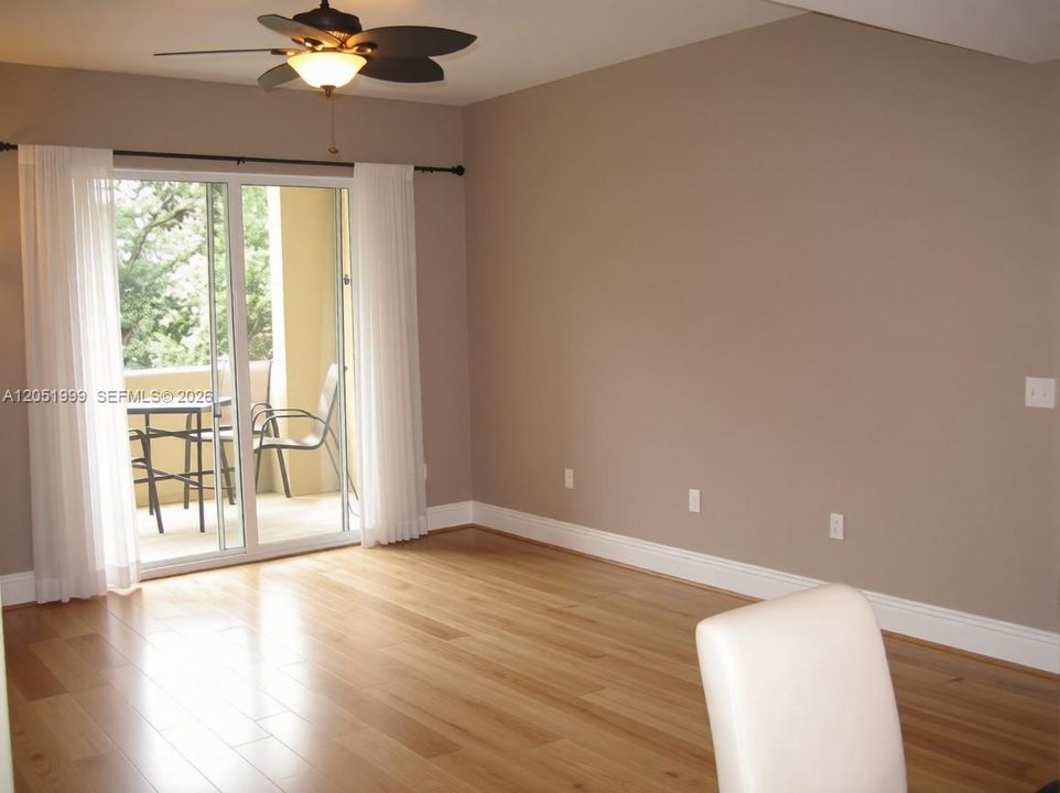 For Rent: $2,600 (2 beds, 2 baths, 1136 Square Feet)