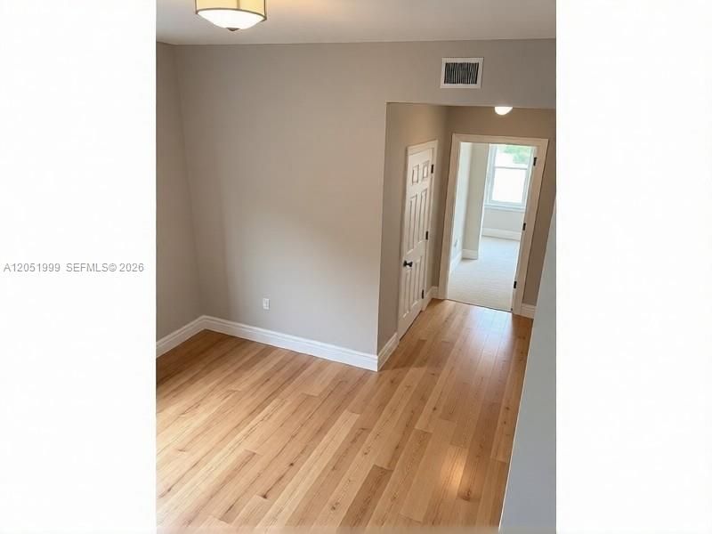 For Rent: $2,600 (2 beds, 2 baths, 1136 Square Feet)