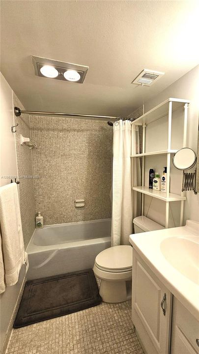 For Rent: $3,100 (1 beds, 1 baths, 870 Square Feet)