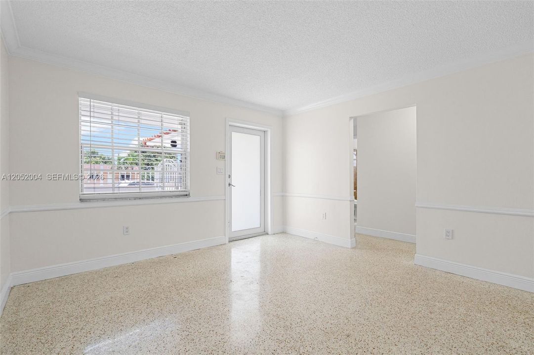 For Rent: $3,250 (3 beds, 2 baths, 1093 Square Feet)