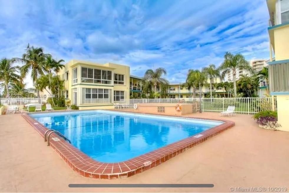 В аренду: $2,750 (2 спален, 2 ванн, 813 Квадратных фут)