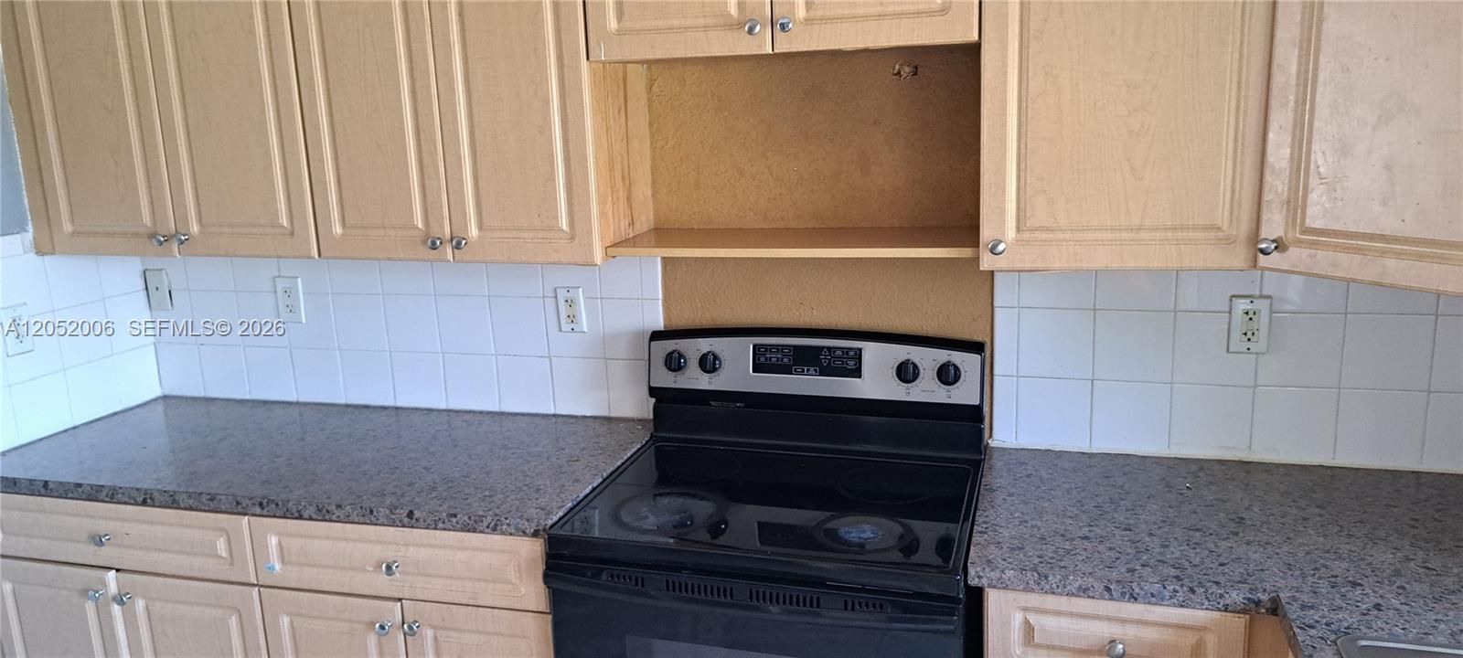 For Rent: $2,700 (3 beds, 2 baths, 1500 Square Feet)