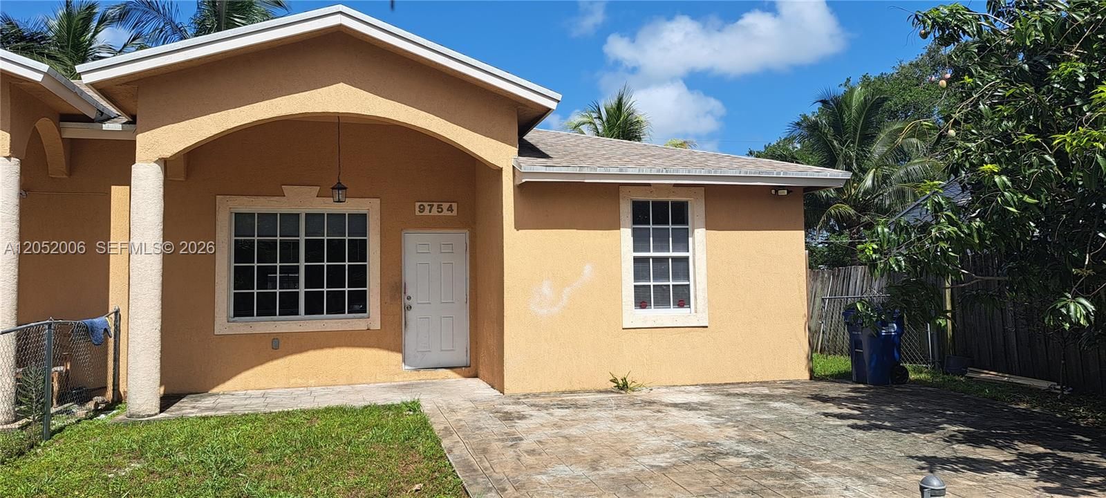 For Rent: $2,700 (3 beds, 2 baths, 1500 Square Feet)