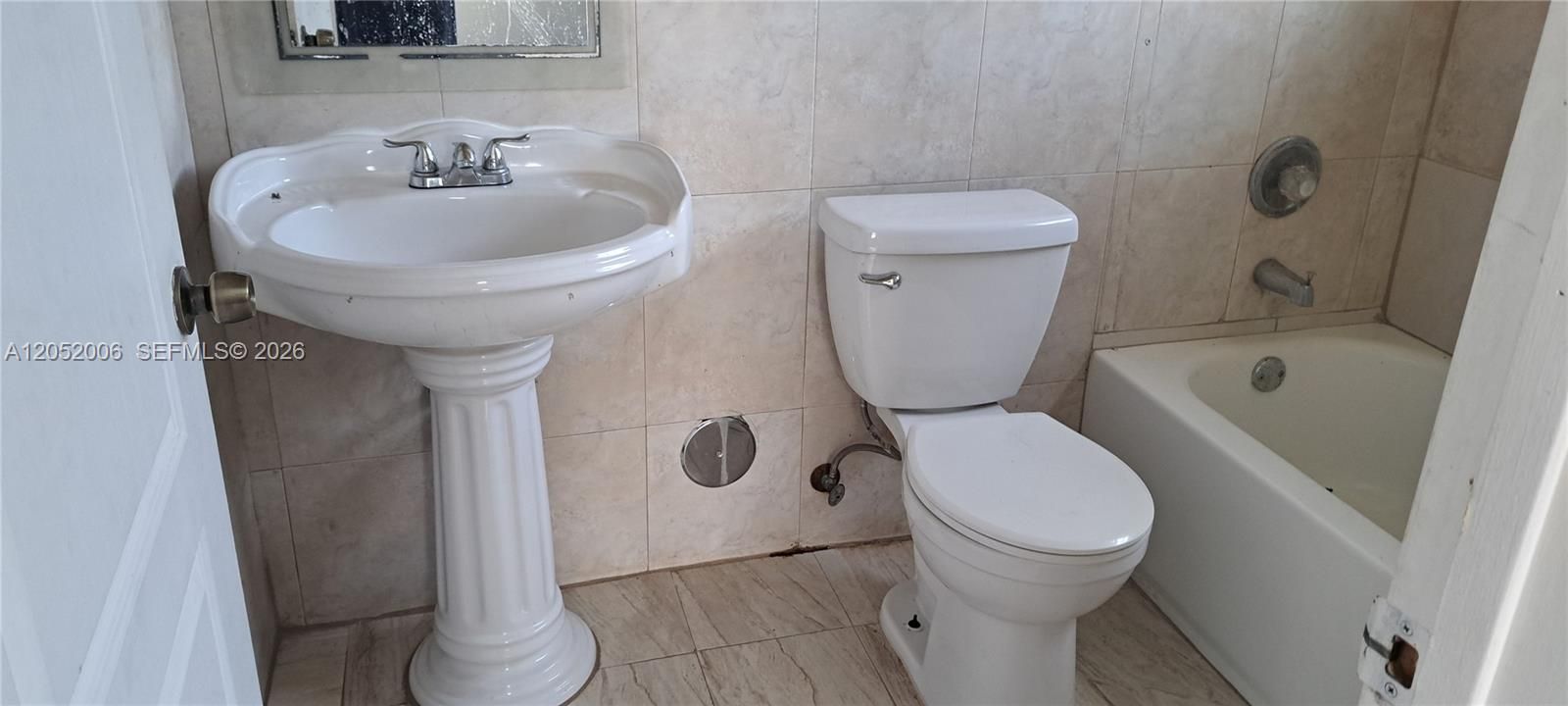 For Rent: $2,700 (3 beds, 2 baths, 1500 Square Feet)