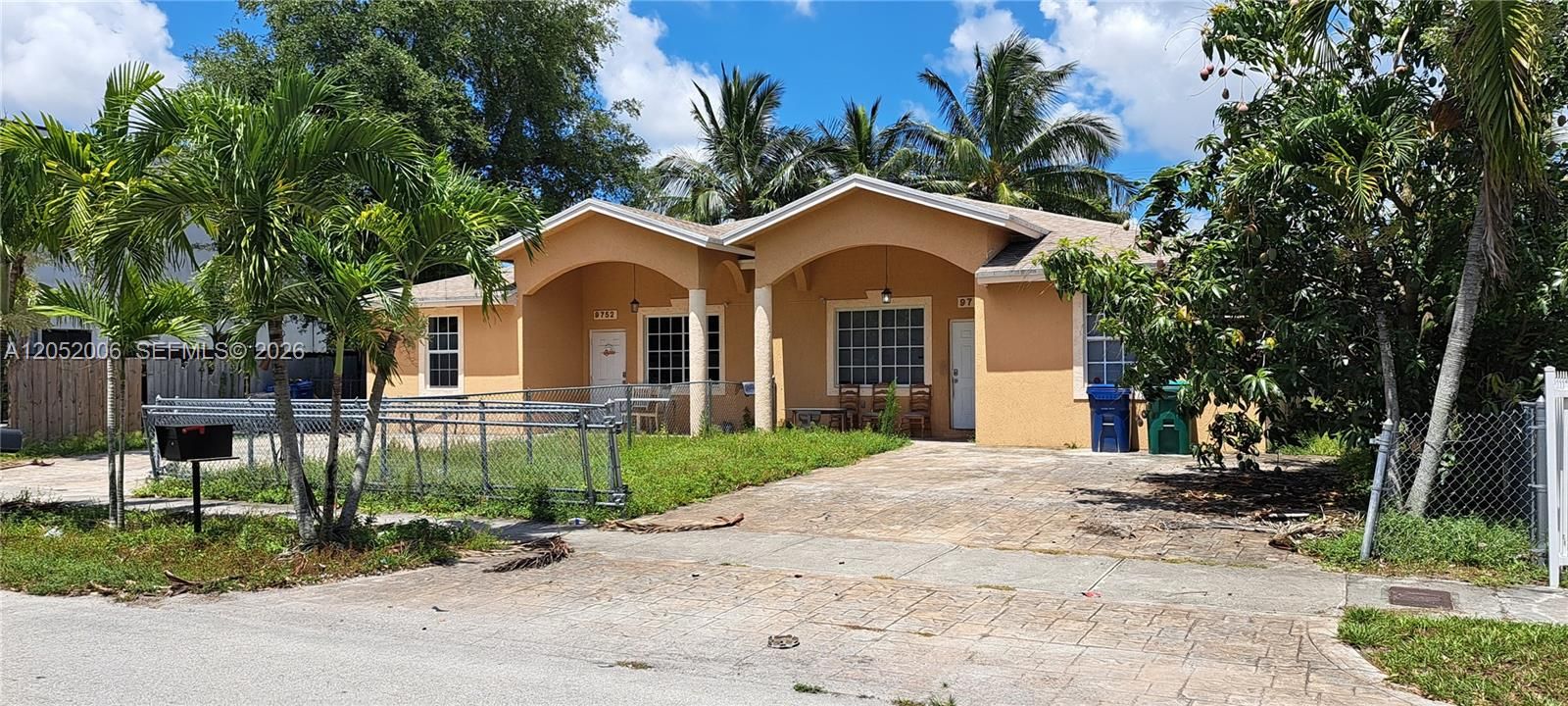 For Rent: $2,700 (3 beds, 2 baths, 1500 Square Feet)