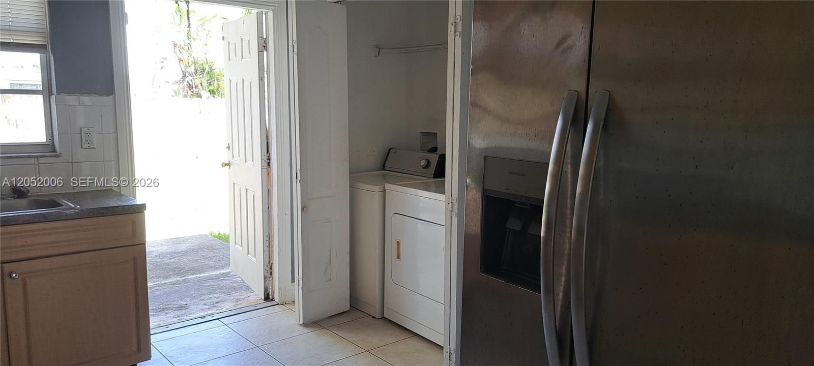 For Rent: $2,700 (3 beds, 2 baths, 1500 Square Feet)
