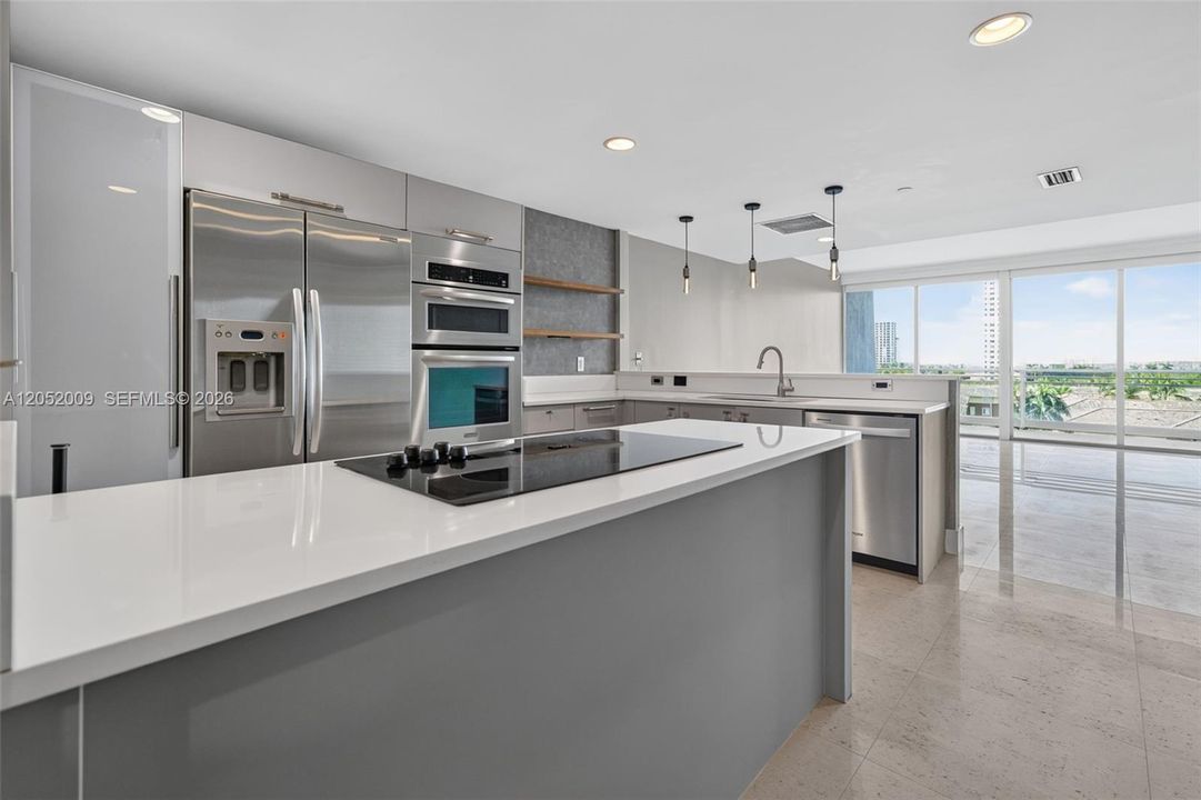 For Rent: $3,970 (1 beds, 2 baths, 1214 Square Feet)