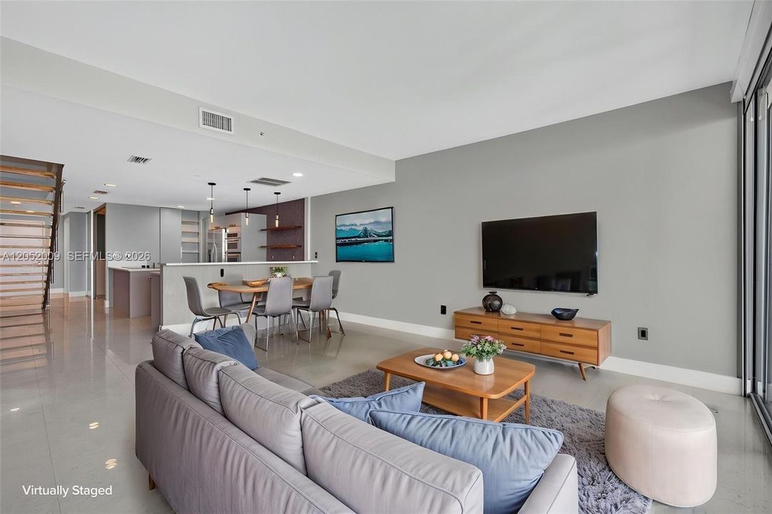 For Rent: $3,970 (1 beds, 2 baths, 1214 Square Feet)