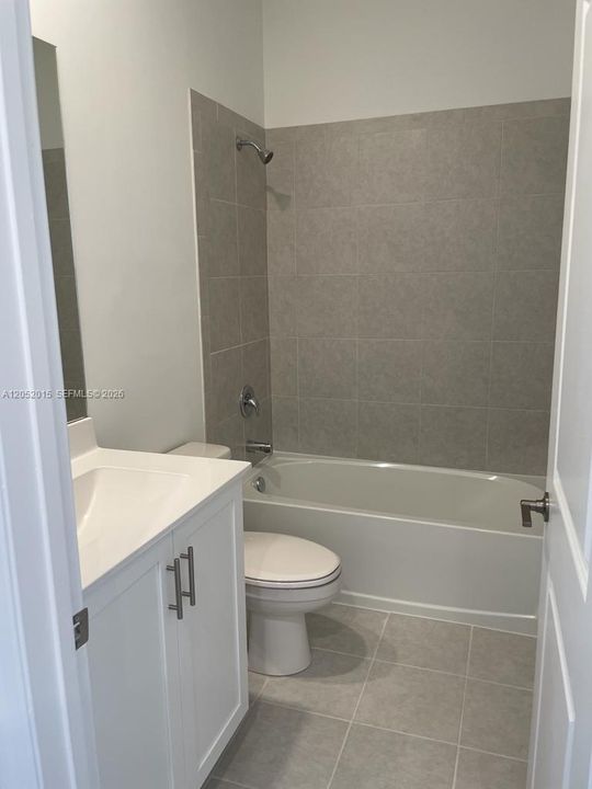 For Rent: $2,950 (3 beds, 2 baths, 1403 Square Feet)