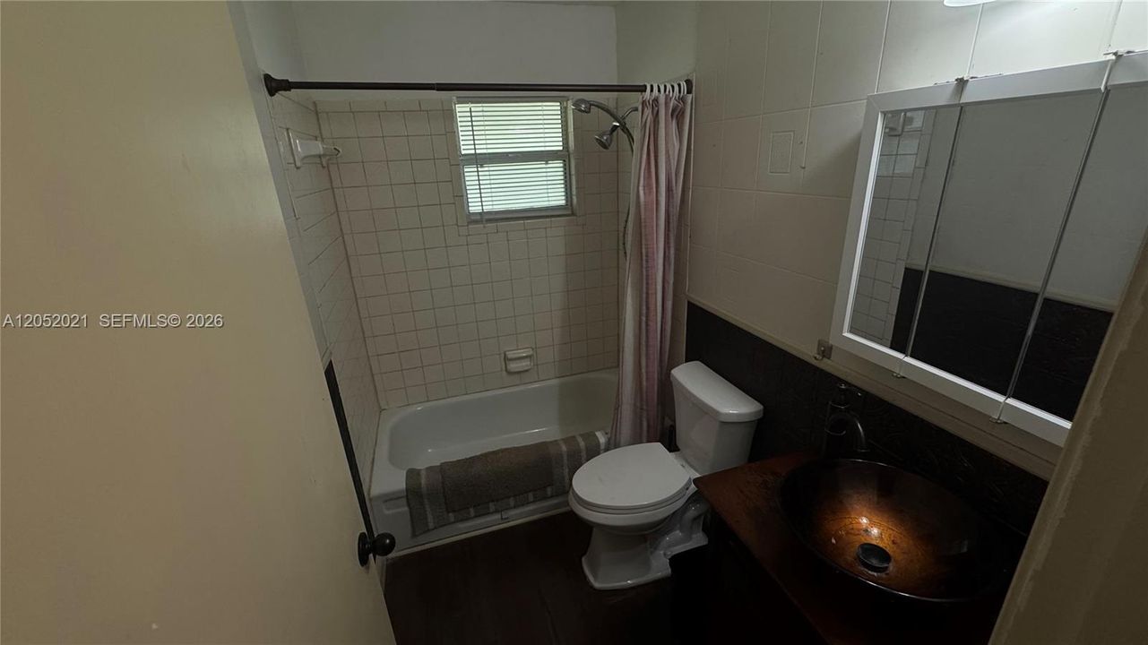 En Renta: $1,800 (3 camas, 1 baños, 0 Pies cuadrados)
